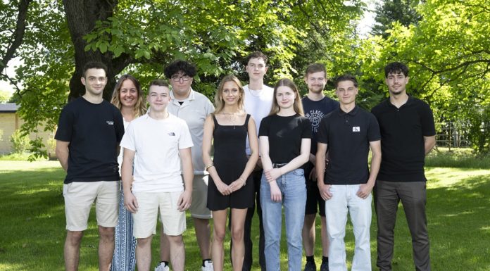 Erster 100pro! LLB Award geht an Niklas Keel