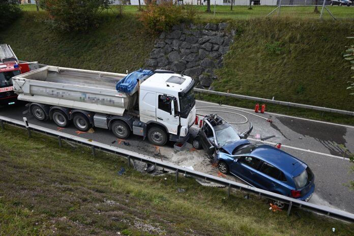 Frontal-zusammenstoss Bazenheid 1