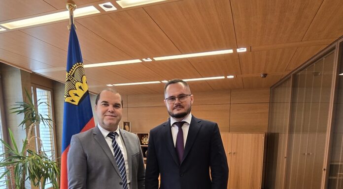 Gesprächsaustausch mit ukrainischem Abgeordneten im Landtag