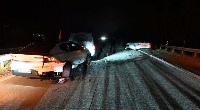 Autobahnsperrung nach Unfall