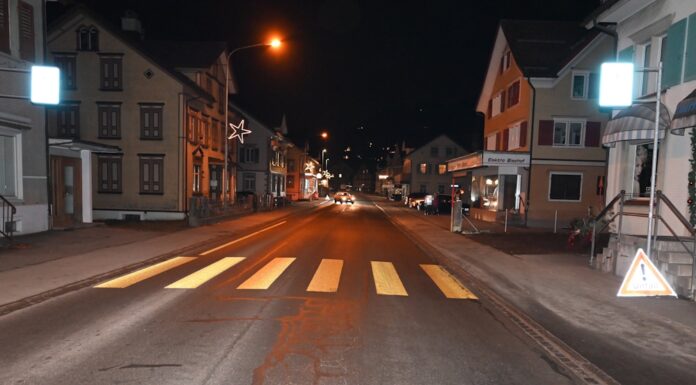 Nesslau: Bub auf Fussgängerstreifen angefahren