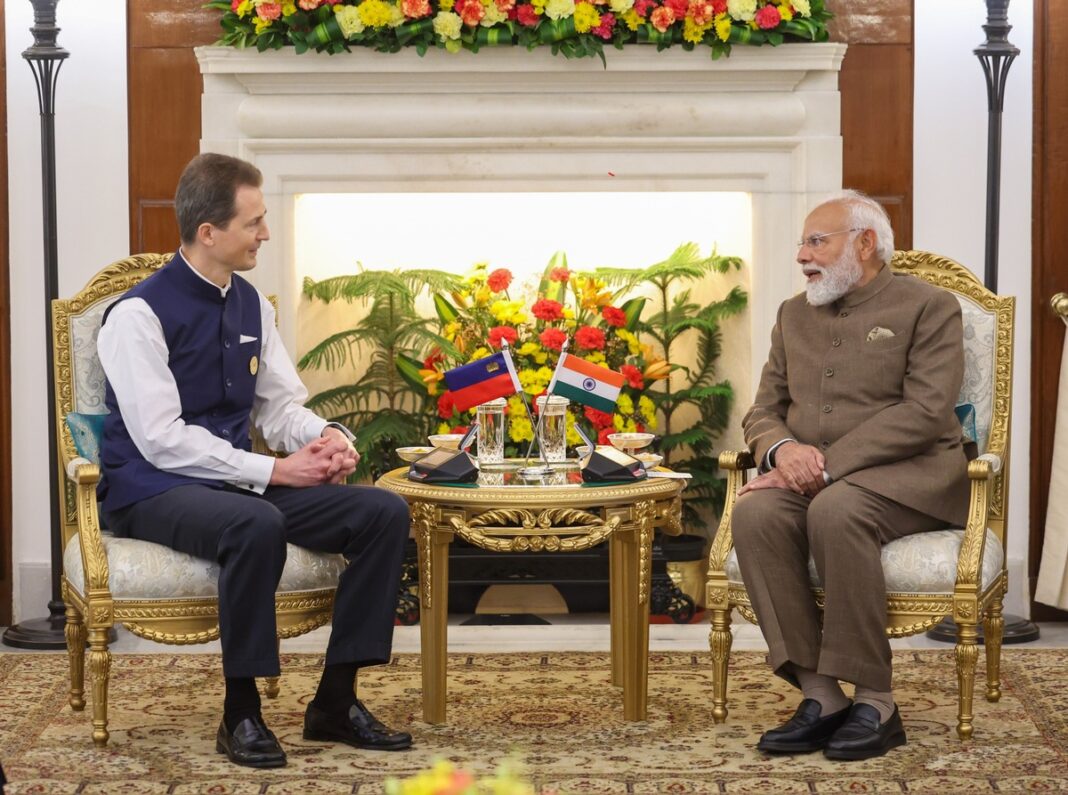 S.D. Erbprinz Alois und Narendra Modi