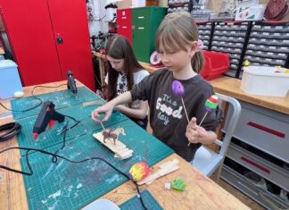 Erfolgreiches Osterbasteln beim Makerspace