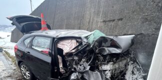 Mit Auto in Tunnelportal geprallt und lebensbedrohlich verletzt