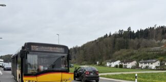 Kollision mit einem Postauto