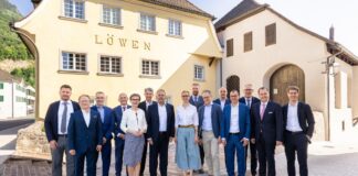 Wirtschafts-und Sicherheitsfragen im Zentrum