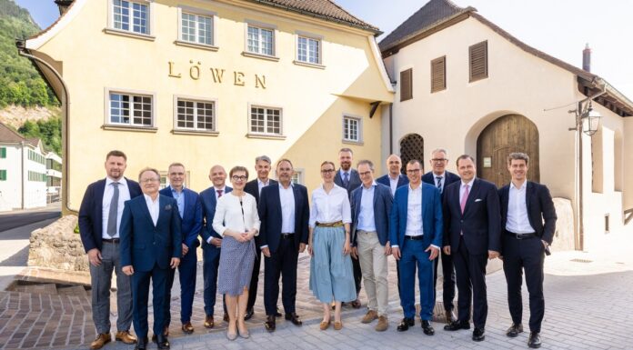 Wirtschafts-und Sicherheitsfragen im Zentrum