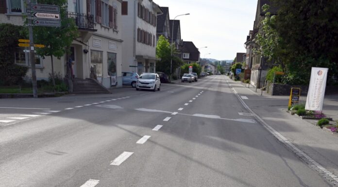 Fahrerflucht nach Zusammenprall mit Kind