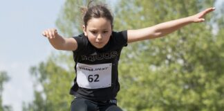Schnell, weit und stark: Nachwuchs kämpft um Bestleistungen in Eschen