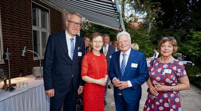 Regierungschefin Haas und Regierungsrat Oehry zu politischen Gesprächen in Berlin