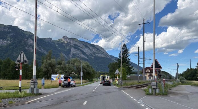 Salez: Verkehrsunfall Velo-Auto