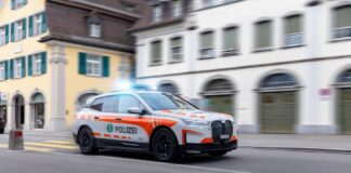 Raub auf Tankstellenshop – Verkäuferin mit Messer bedroht