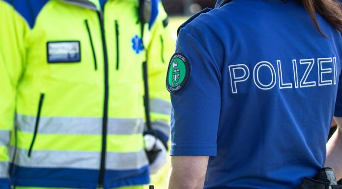 Durch Stichflamme am Oberkörper schwer verletzt