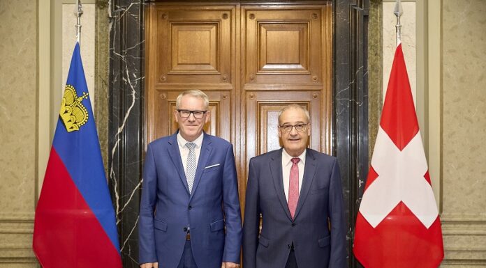Berufsmaturitätsschule: Liechtenstein und Schweiz unterzeichnen Abkommen