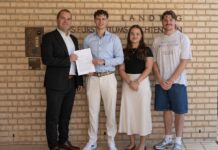 Jugendunion reicht Petition zum Stipendiengesetz ein