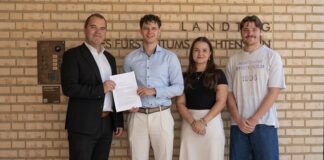 Jugendunion reicht Petition zum Stipendiengesetz ein