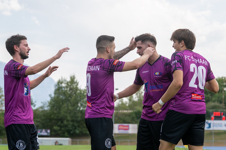 Jubel FC Schaan beim 1-1 gegen Chur (2)