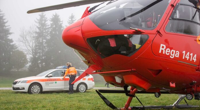 E-Scooter-Fahrer bei Selbstunfall schwer verletzt