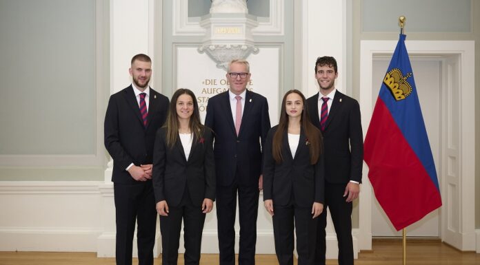 RR Daniel Oehry verabschiedet die WorldSkills-Delegation nach Shanghai