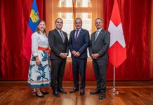 Landtagspräsident und Landtagsvizepräsidentin zu Besuch in Bern