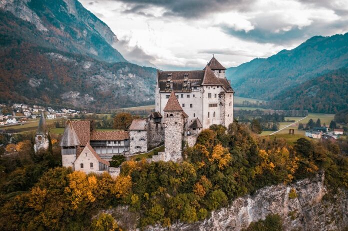 Burgg Gutenbergcastle-5693094_LIEMARKETING