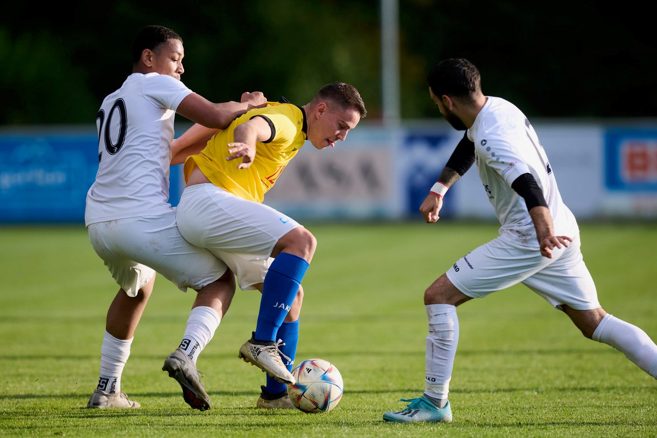 Tim Schreiber FC Triesenberg 3-3 gegen Chur97 II. am 11.10.2025 M.Z.,