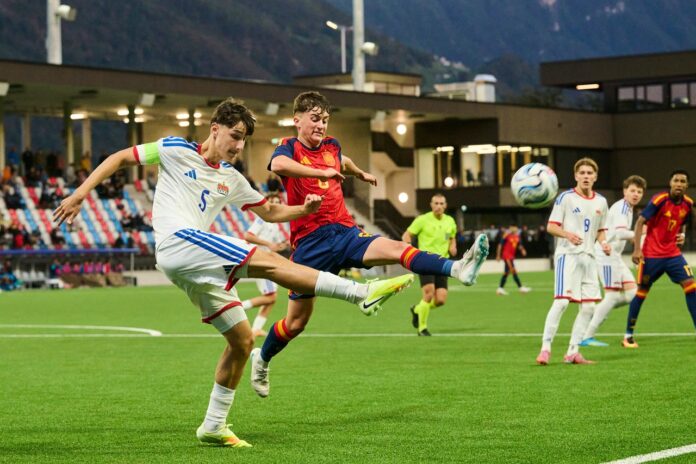 U17-EM im FL Campus Schaan, Luca Duenser , FL, gegen Alvaro Fernández -Spanien- Foto - M.Zanghellini