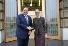 Monauni zu politischen Gesprächen in Nordrhein-Westfalen