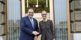 Monauni zu politischen Gesprächen in Nordrhein-Westfalen